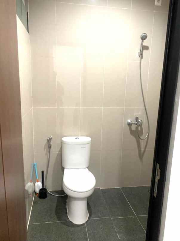 dijual rumah cluster jura metland