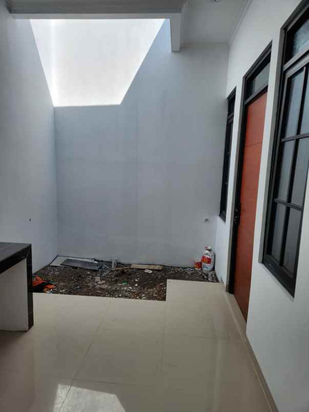 dijual rumah cluster pondok hegar asri