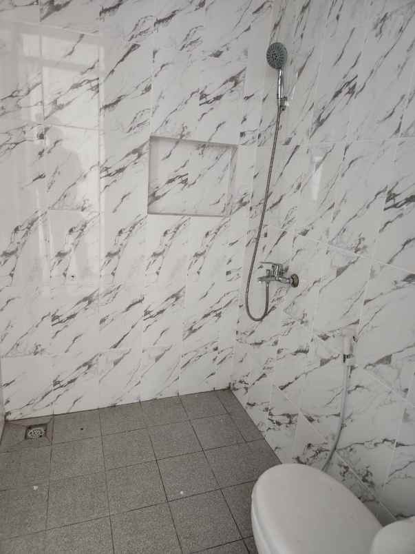 dijual rumah cluster pondok hegar asri