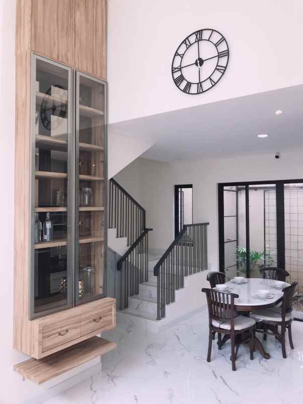 dijual rumah cluster semayang jakarta