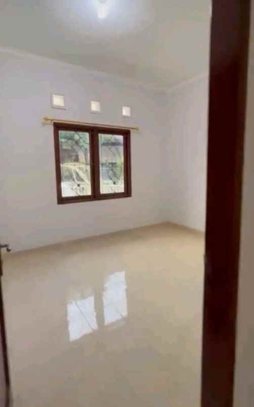 dijual rumah condo