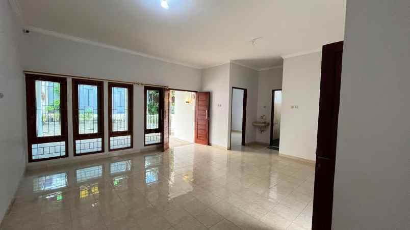 dijual rumah condo