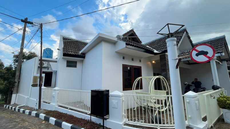 dijual rumah condo