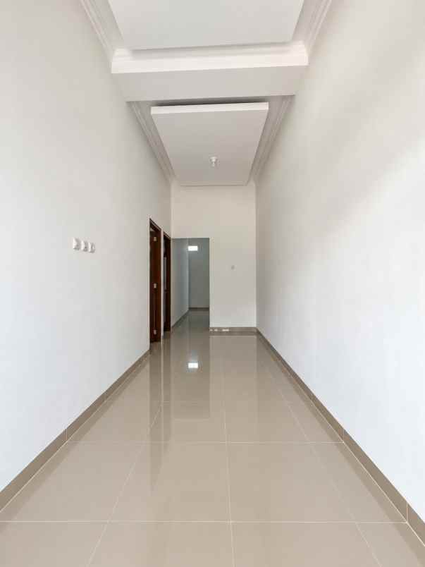 dijual rumah dalam cluster bambu apus