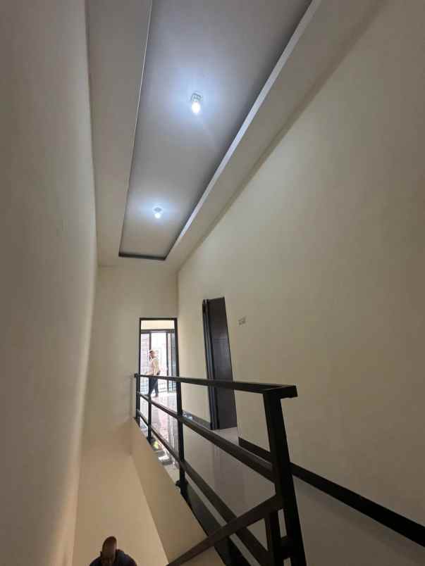 dijual rumah damo indah timur