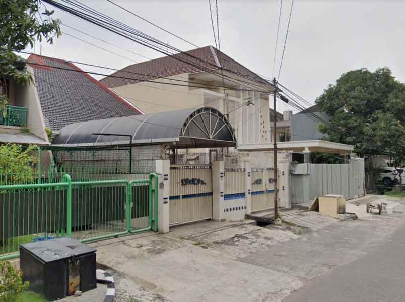 dijual rumah darmo kec wonokromo