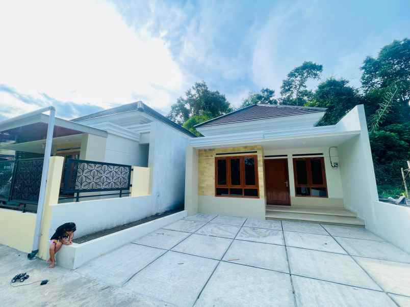 dijual rumah dawung selomartani kalasan