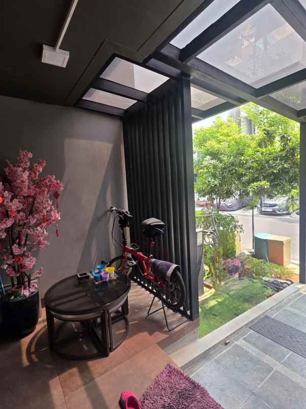 dijual rumah dekat mall di magenta summarecon bekasi