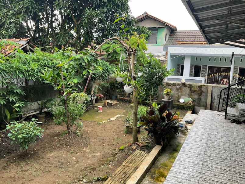 dijual rumah dekat pasar dan jalan utama