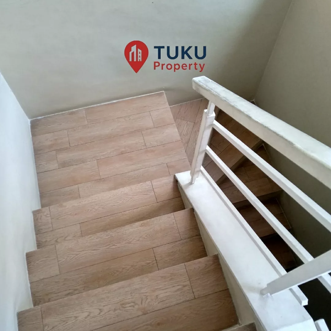 dijual rumah delatinos bsd