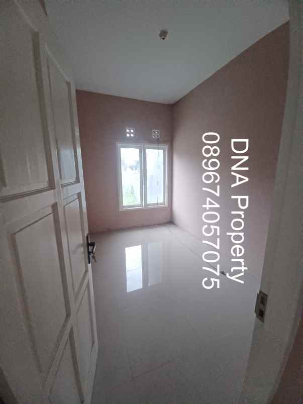 dijual rumah dengan halaman luas di margahayu bandung