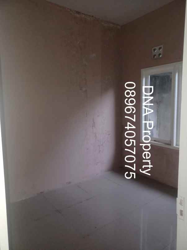 dijual rumah dengan halaman luas di margahayu bandung