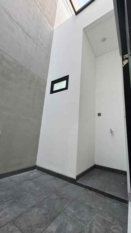 dijual rumah dharmahusada mas