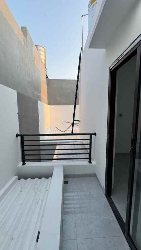 dijual rumah dharmahusada mas