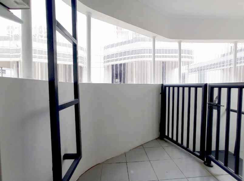 dijual rumah di cluster anarta vanya park