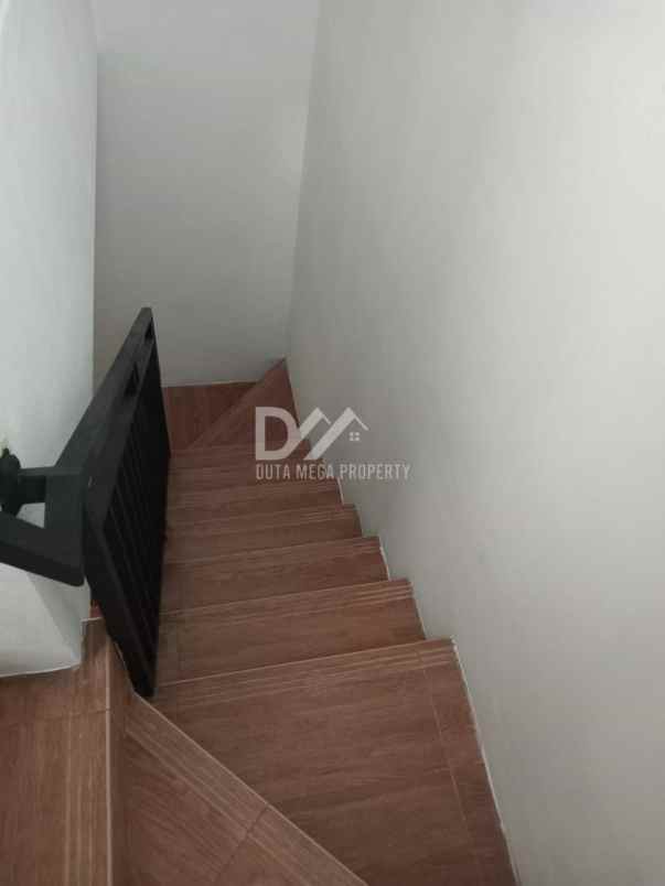 dijual rumah di graha raya bintaro