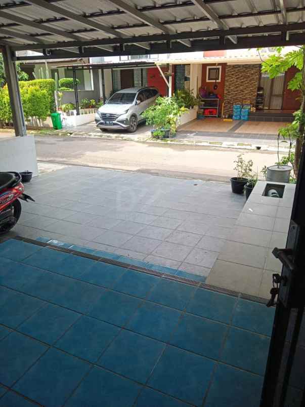 dijual rumah di graha raya bintaro