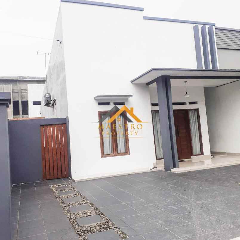 dijual rumah di jalan bilal ujung gg dewi sinta medan