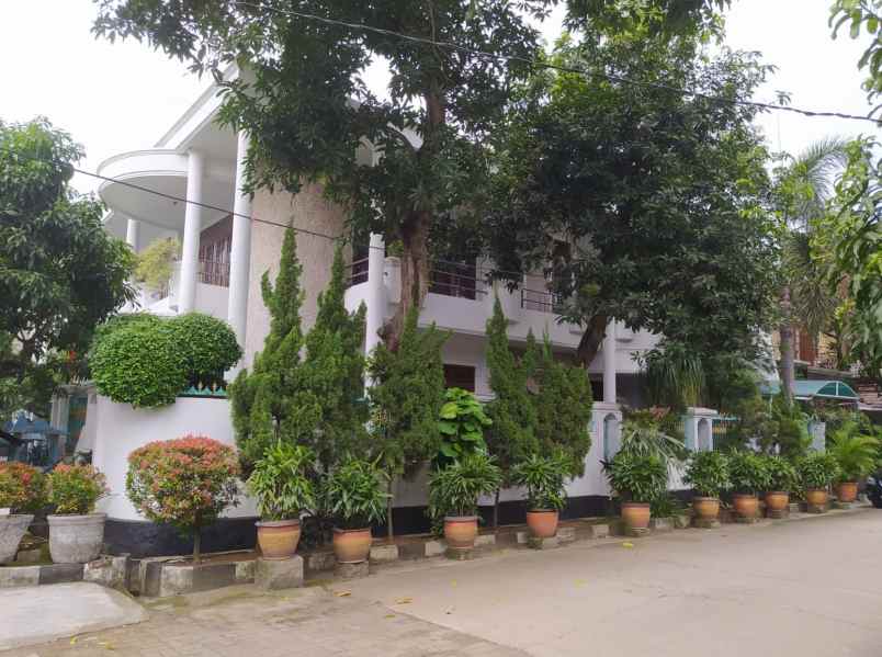 dijual rumah di kompleks kranggan permai bekasi