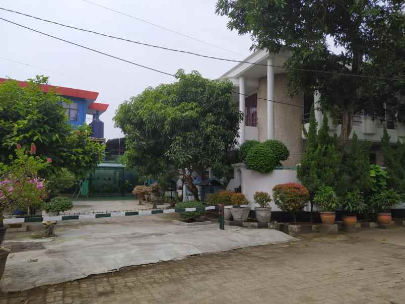 dijual rumah di kompleks kranggan permai bekasi