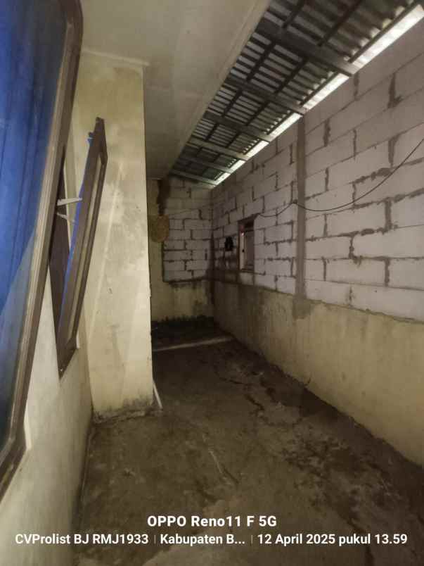 dijual rumah di perum dekat pasar ciberem sumbang