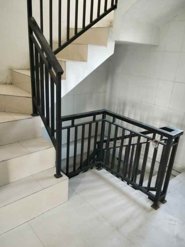 dijual rumah dijual ruko di jl katomas