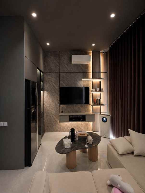 dijual rumah district 9 citraland