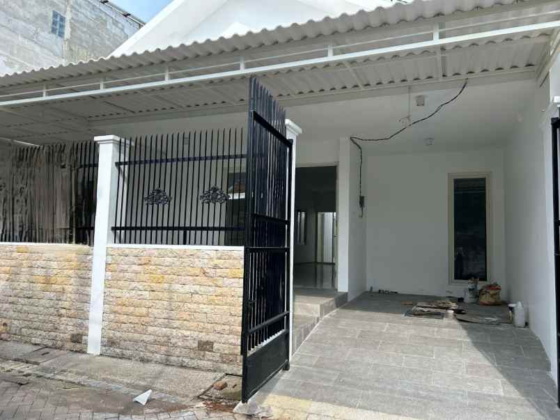 dijual rumah dukuh setro