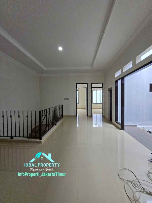 dijual rumah duren sawit