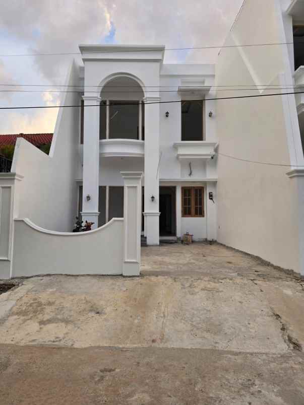 dijual rumah duren sawit jakarta timur