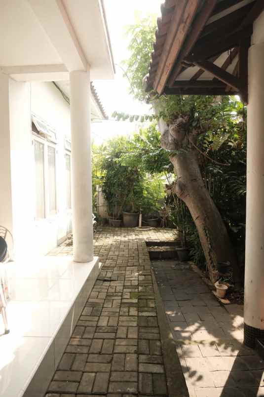 dijual rumah duren tiga