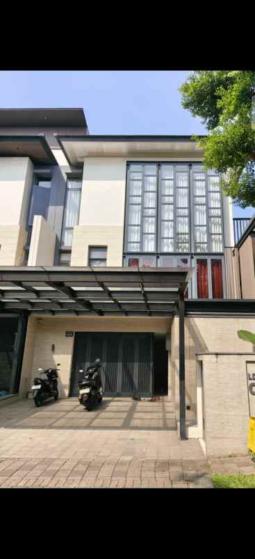 dijual rumah full furnished di nava park bsd