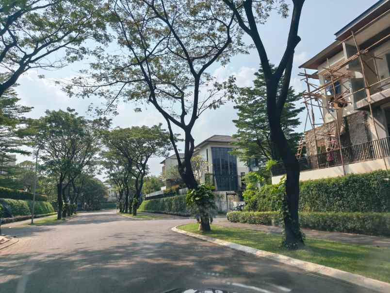 dijual rumah full furnished di nava park bsd