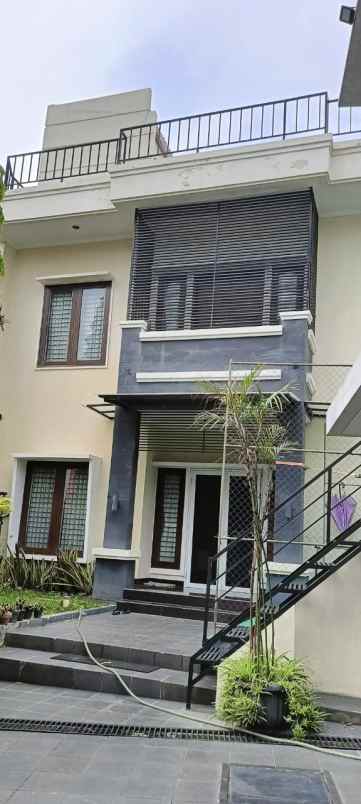 dijual rumah gading indah