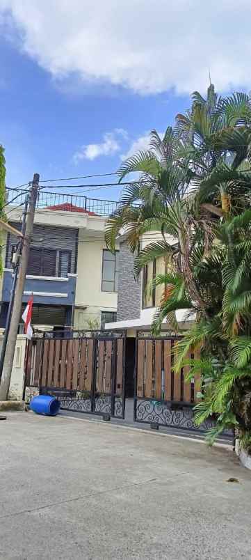 dijual rumah gading indah