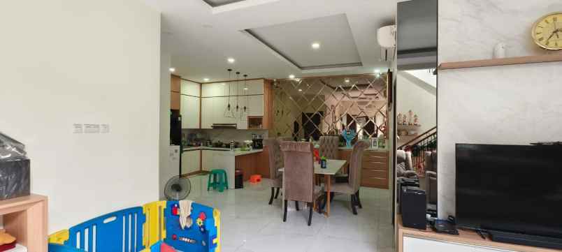 dijual rumah gading indah