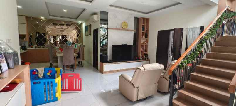 dijual rumah gading indah