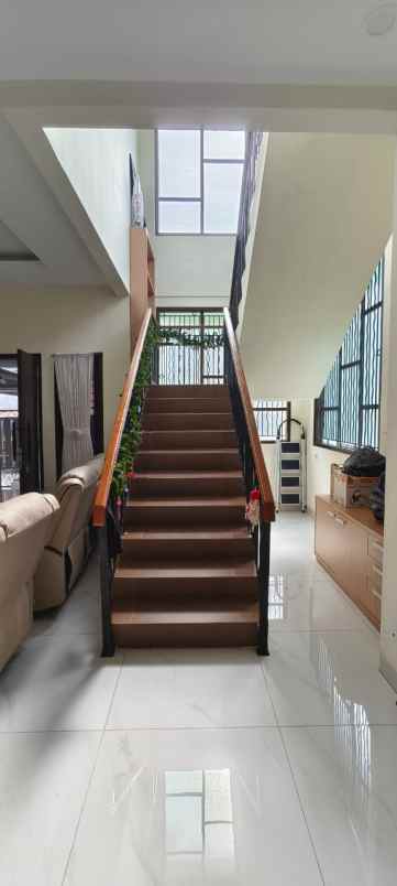 dijual rumah gading indah