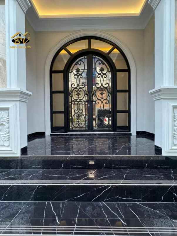 dijual rumah gandaria jagakarsa