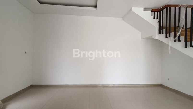 dijual rumah gding pantai