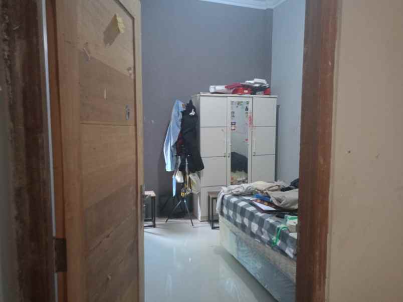 dijual rumah giripeni