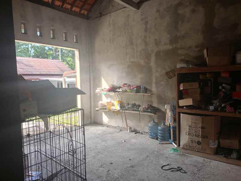 dijual rumah giripeni