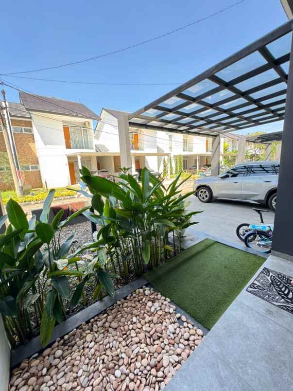 dijual rumah grand sharon residence