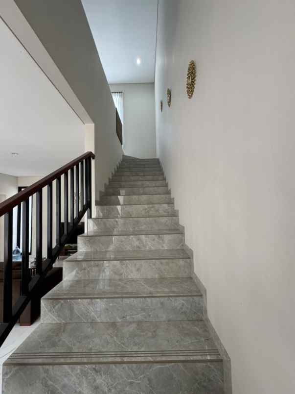 dijual rumah grand sharon residence