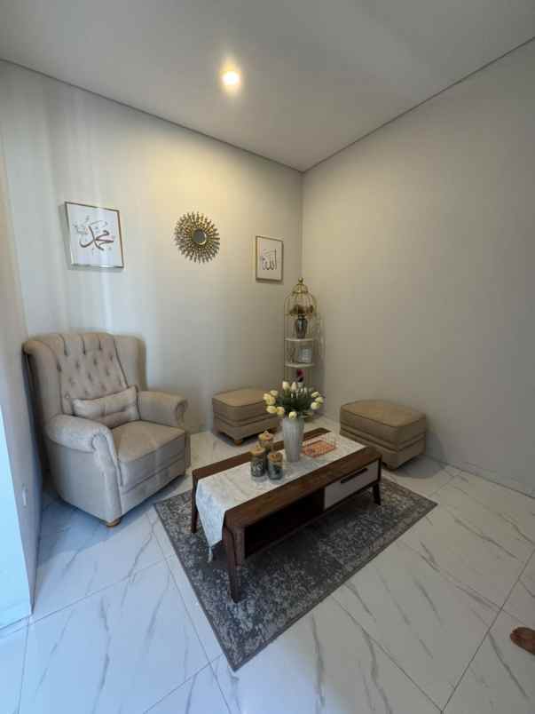 dijual rumah grand sharon residence