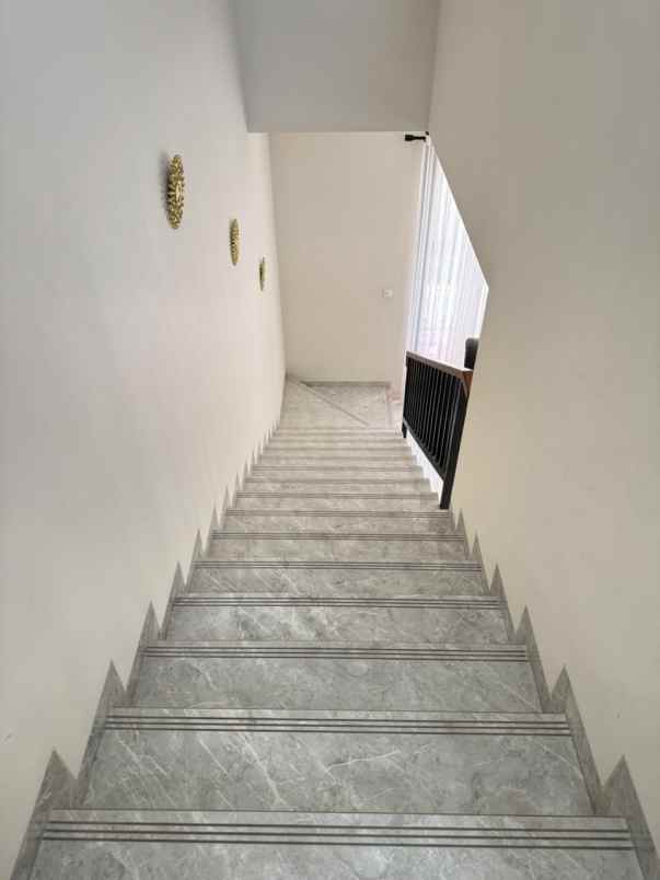 dijual rumah grand sharon residence