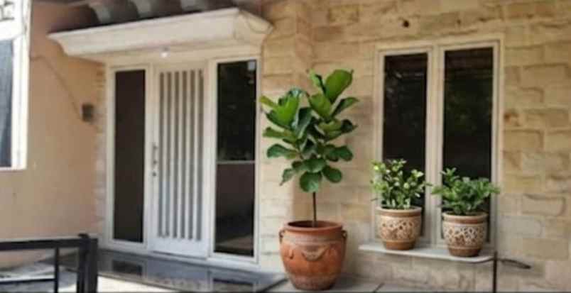 dijual rumah green lake wonorejo