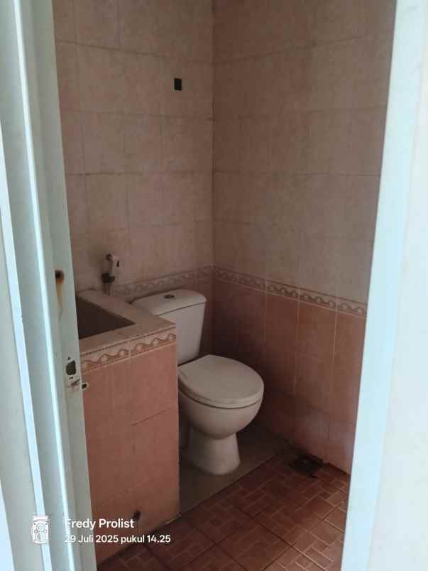 dijual rumah grendeng