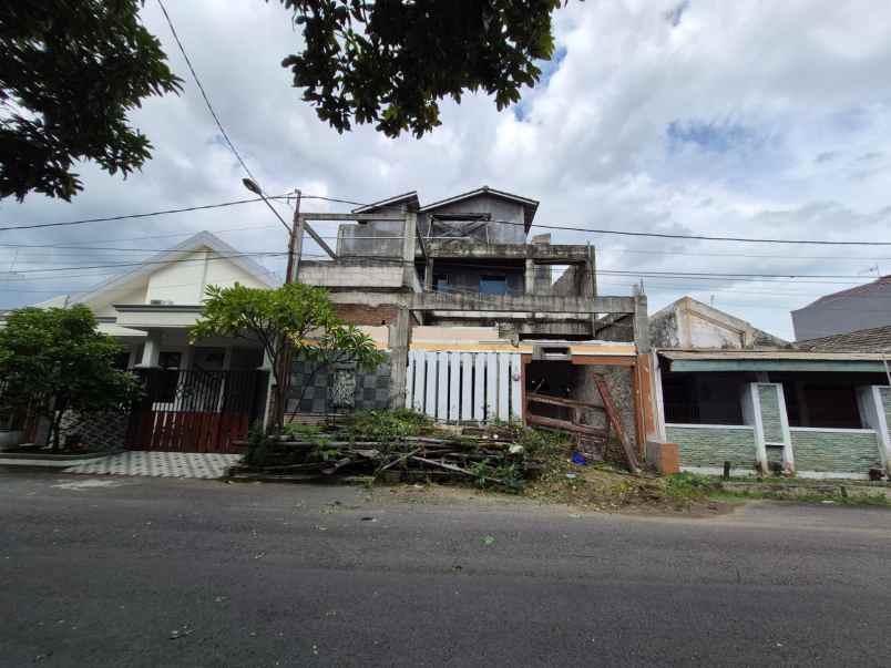 dijual rumah gresik