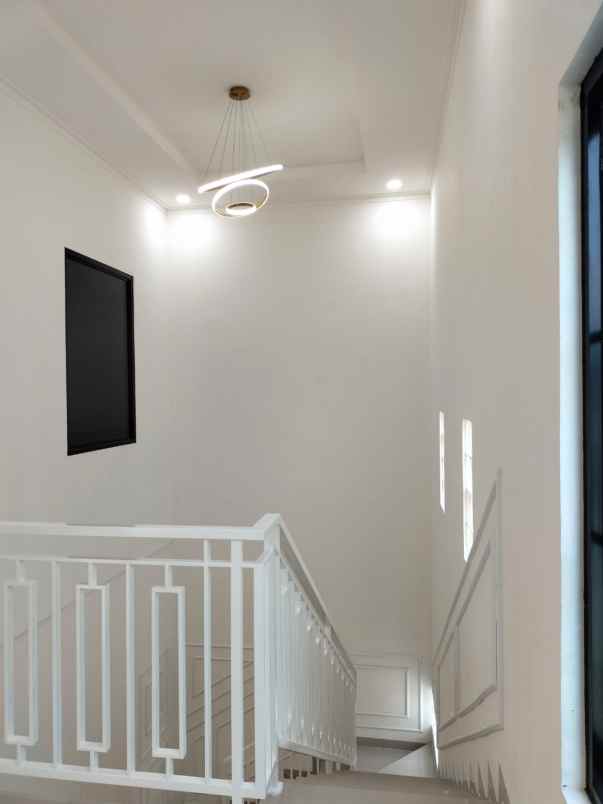 dijual rumah harapan indah